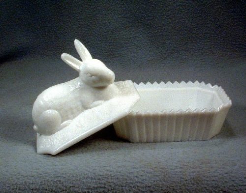 White Milk Glass Rabbit On Nest Candy Dish - Vintage Westmoreland