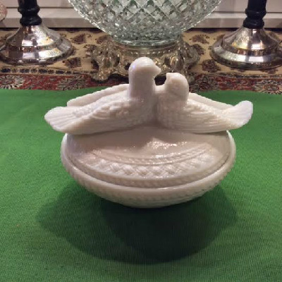 White Milk Glass Kissing Doves Covered Candy Dish - Vintage Westmoreland