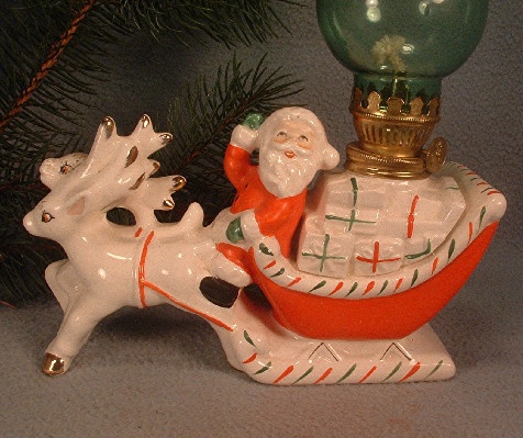 Santa Claus In Sleigh w/ Reindeer Kerosene Oil Lamp - Vintage Ceramic - Made In Japan