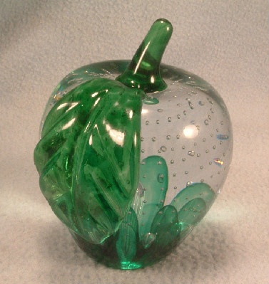Gibson Glass - Millenium 2000 - Controlled Bubbles - Apple Paperweight