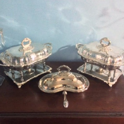 Sheffield Silver Covered Divided Serving Dish w/ Handle - Lee & Wigfull - Downton Abbey Elegance