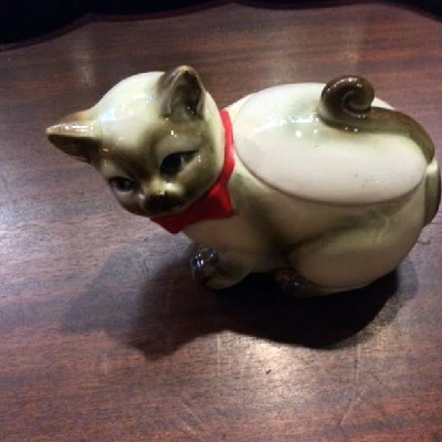 Cat Covered Sugar / Tea Caddy - Kitty Covered Sugar / Tea Caddy - Vintage - Unmarked - In the Style of German Erphila Majolica Figural Pieces